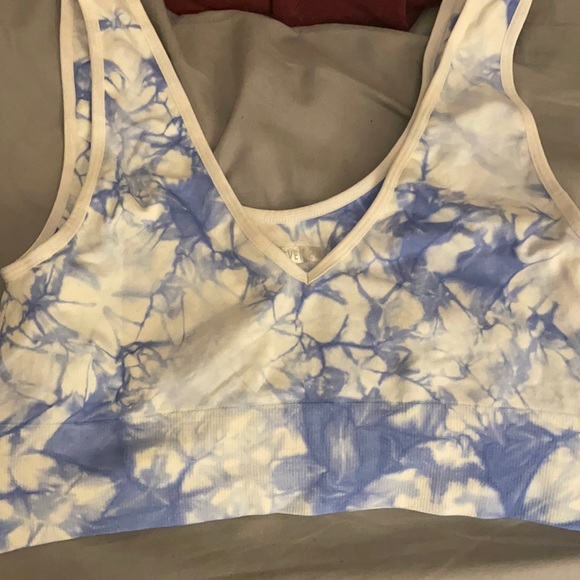 Forever 21 Other - Blue and white sports bra